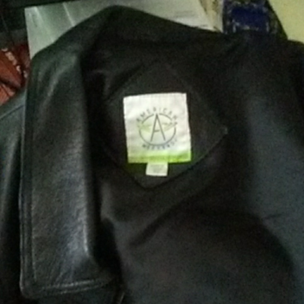 Leather jacket - Picture 3 of 3